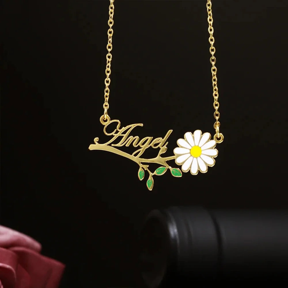 24K Gold Plated Persnalize Daisy Enamel Flower With Name Necklace